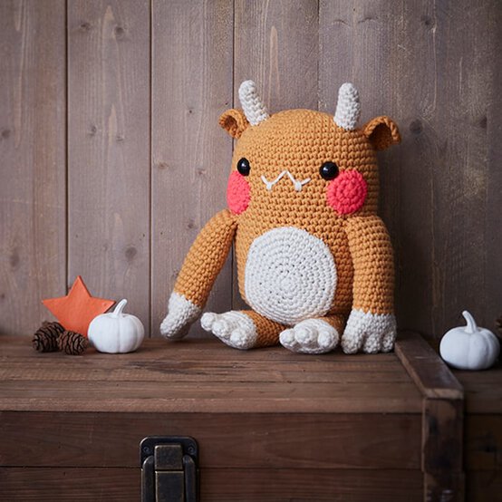 How to Make an Amigurumi Yeti image number 1