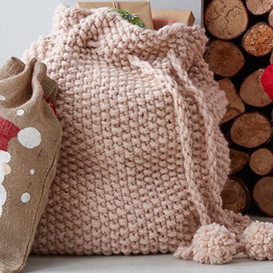 How to Knit a Christmas Present Sack image number 1