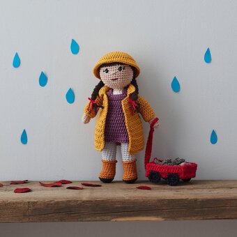 How to Crochet an Autumn Amigurumi Doll - Free Pattern