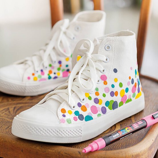 Uni-ball Posca PC 1MR Marker Pens Starter Set 8 Pack image number 5